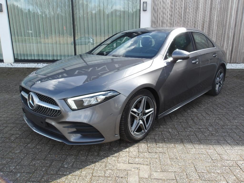 Mercedes A 180D AMG line, Auto's, Automaat, Euro 6, Navigatiesysteem, Alcantara