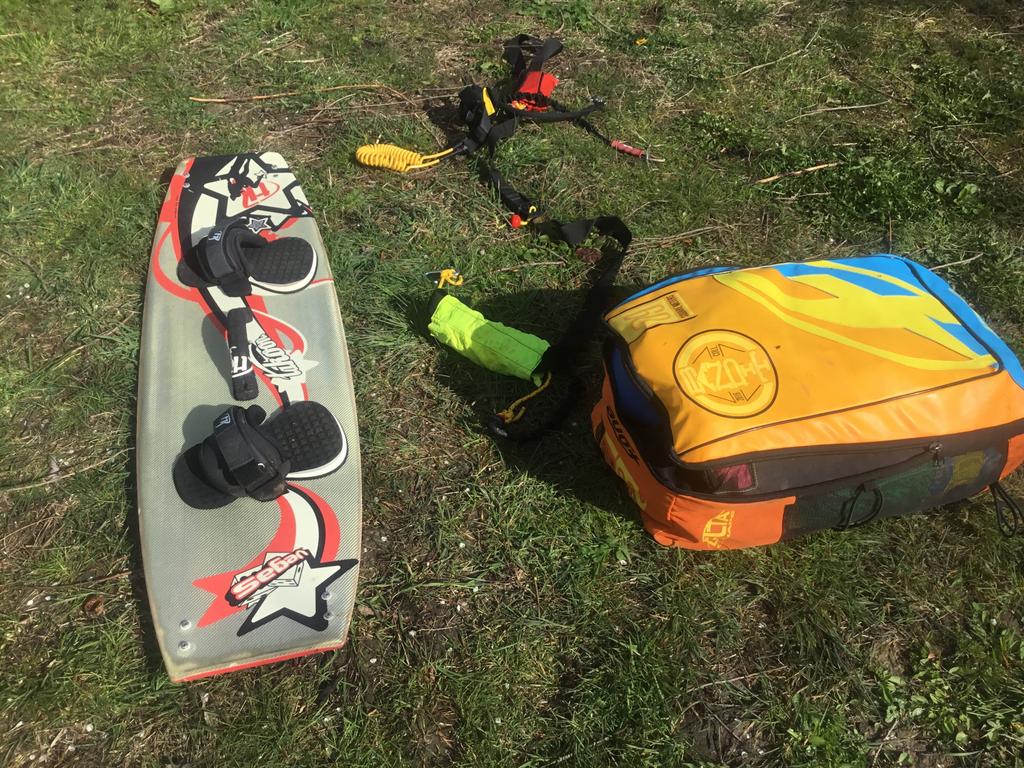 Zeilen plus kitesurf, Watersport en Boten, Ophalen, Gebruikt, 9 m², Kitesurf-set