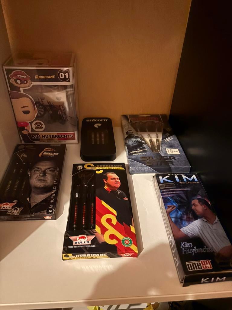 Verzameling Kim Huybrechts, Sport en Fitness, Darts, Ophalen of Verzenden, Nieuw, Pijlen