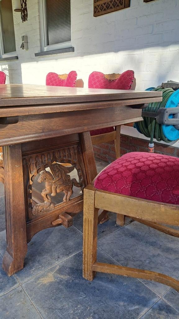 Tafel en 4 stoelen en dressoir Gratis, Huis en Inrichting, Ophalen, Gebruikt, Vier, Rood