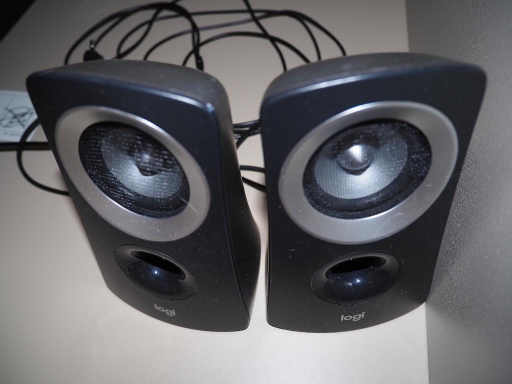 Logitech Z313 Sound system met Subwoofer, Computers en Software, Pc speakers, Ophalen of Verzenden, Gebruikt, Audiokanaal 2.1