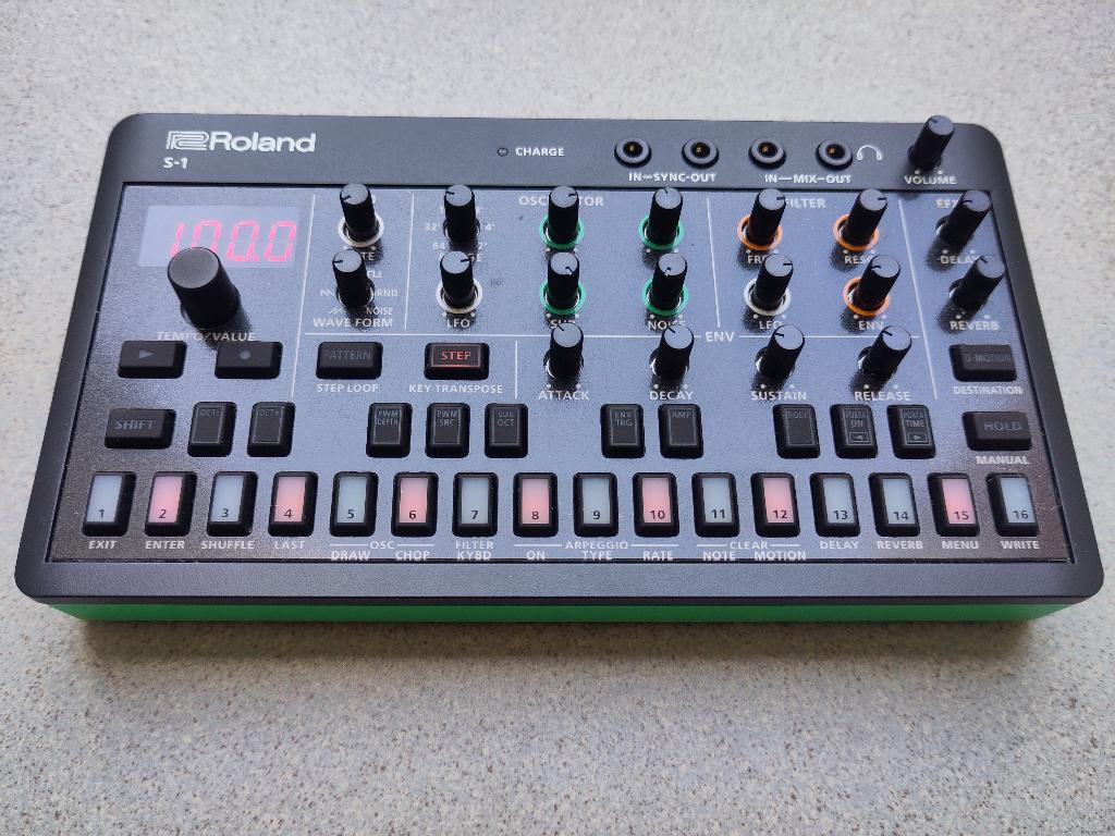 Roland AIRA S1 "Tweak Synth", Muziek en Instrumenten, Synthesizers, Zo goed als nieuw, Overige aantallen, Roland, Met midi-aansluiting