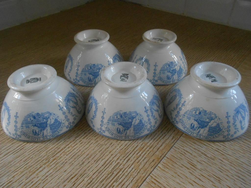 Bols - tasses - Digoin-Sarreguemines Lourdes (église). vv, Antiquités & Art, Enlèvement ou Envoi