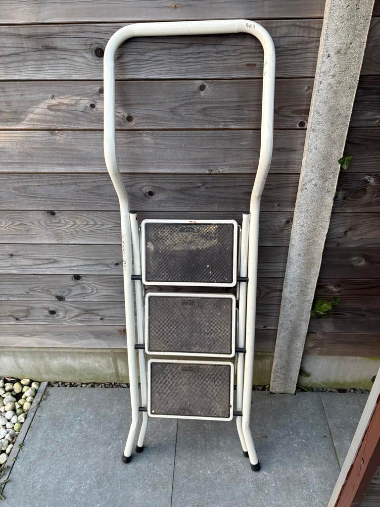 Laddertje, Ophalen, Zo goed als nieuw