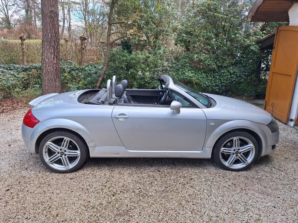 Audi TT quattro roadster 224pk 1.8, Auto's, Audi, Euro 2, Zwart, 4 cilinders, Cabriolet