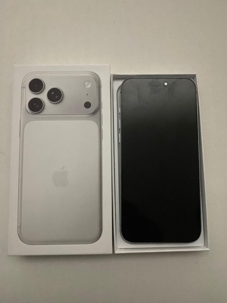 Iphone 17pro max 1tb, Télécoms, Téléphonie mobile | Apple iPhone, Neuf, Gris, Enlèvement ou Envoi, Autres modèles