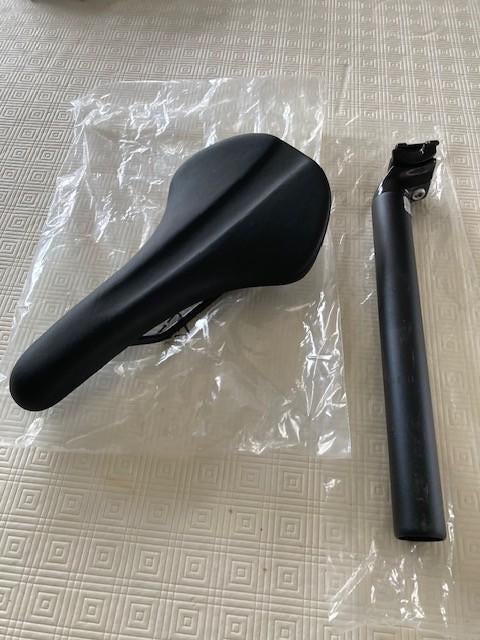 Selle de vélo et tige de selle, Enlèvement, Comme neuf, Overige merken