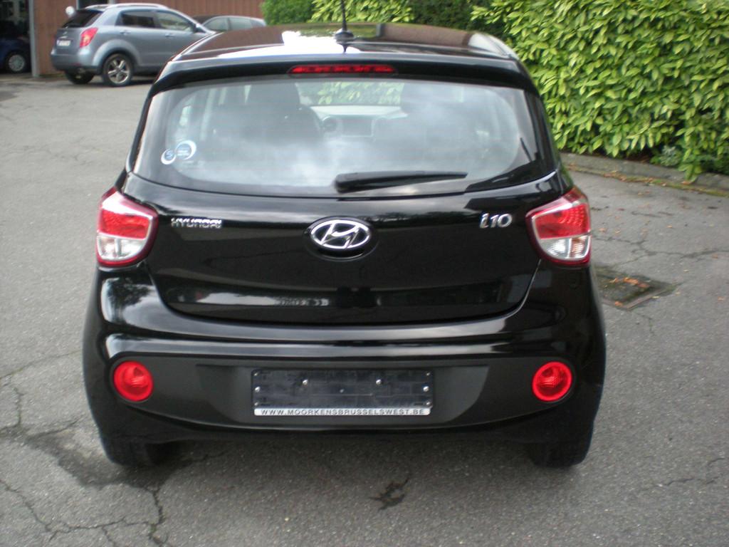 Hyundai i10 1.0i Pop ( navigation) (bj 2017), Auto's, Voorwielaandrijving, Stof, Gebruikt, Bedrijf