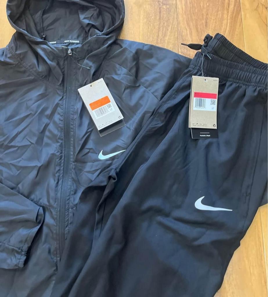 Nike jogger maat M, Vêtements | Hommes, Vêtements de sport, Enlèvement ou Envoi, Taille 48/50 (M)