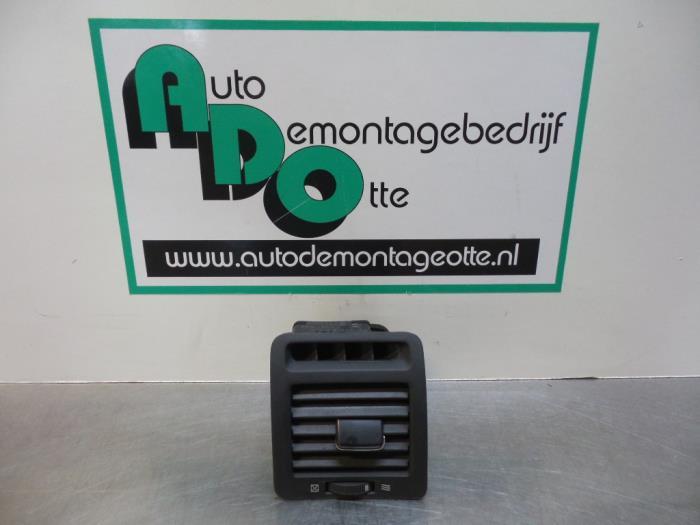 Luchtrooster Dashboard van een Toyota Corolla Verso, Gebruikt, -, -, Ophalen of Verzenden