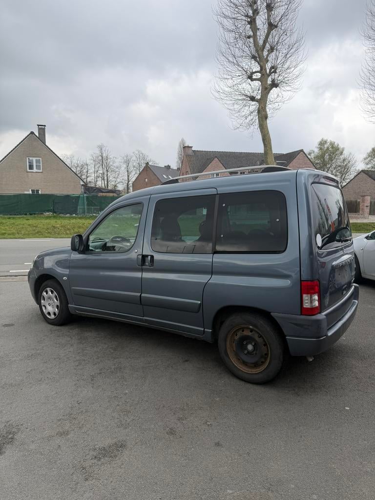 Peugeot Partner 1.4 essence 2008 – export ou marchand, Auto's, 1360 cc, Handgeschakeld, 5 deurs, Particulier
