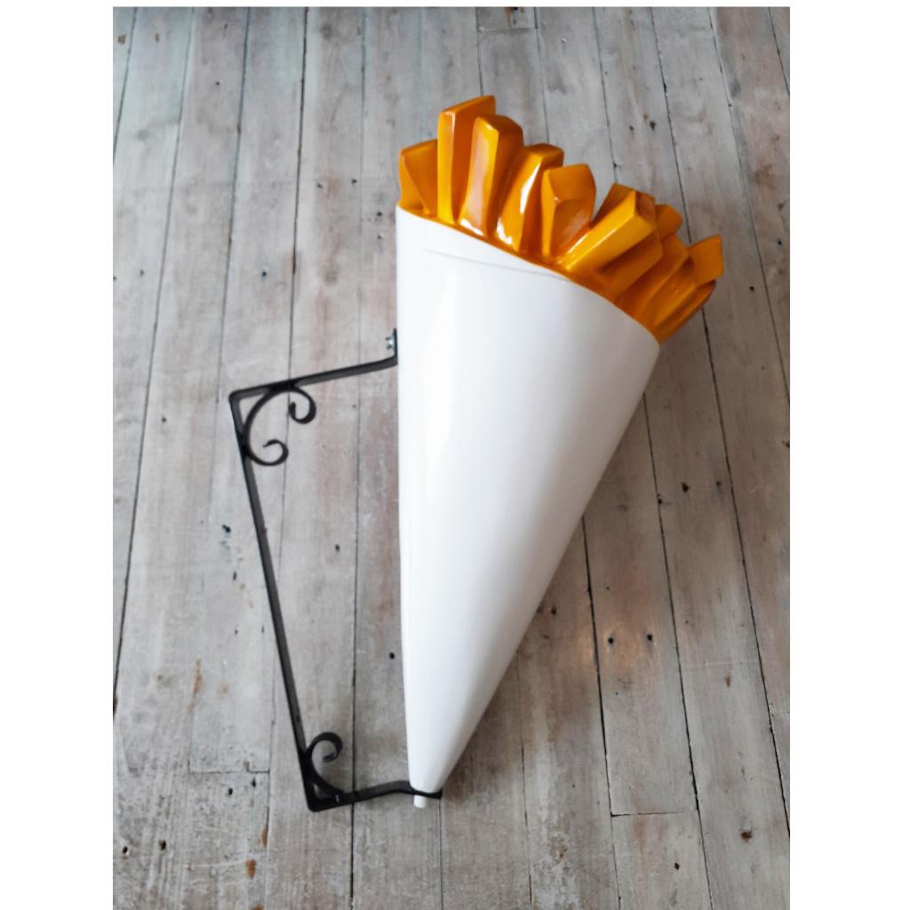 Sac à frites à suspendre  Le sac à frites mesure 75 cm