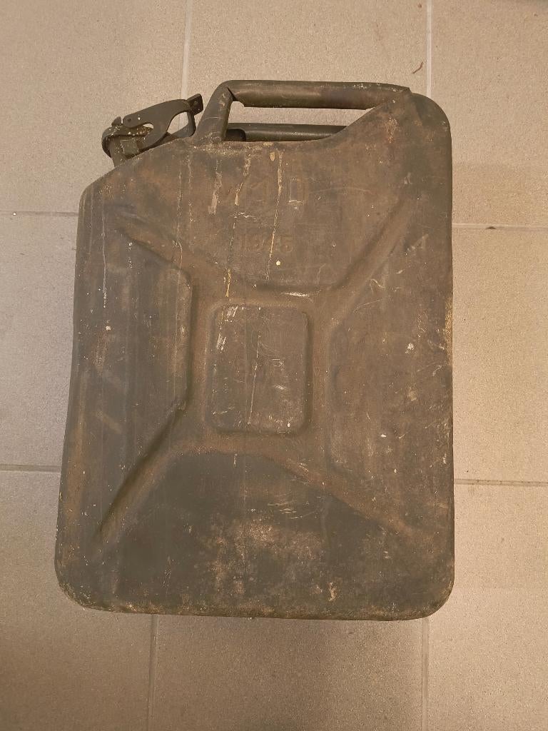 Britse jerrycan Tweede Wereldoorlog, Verzamelen, Ophalen, Landmacht, Kist of Geocache