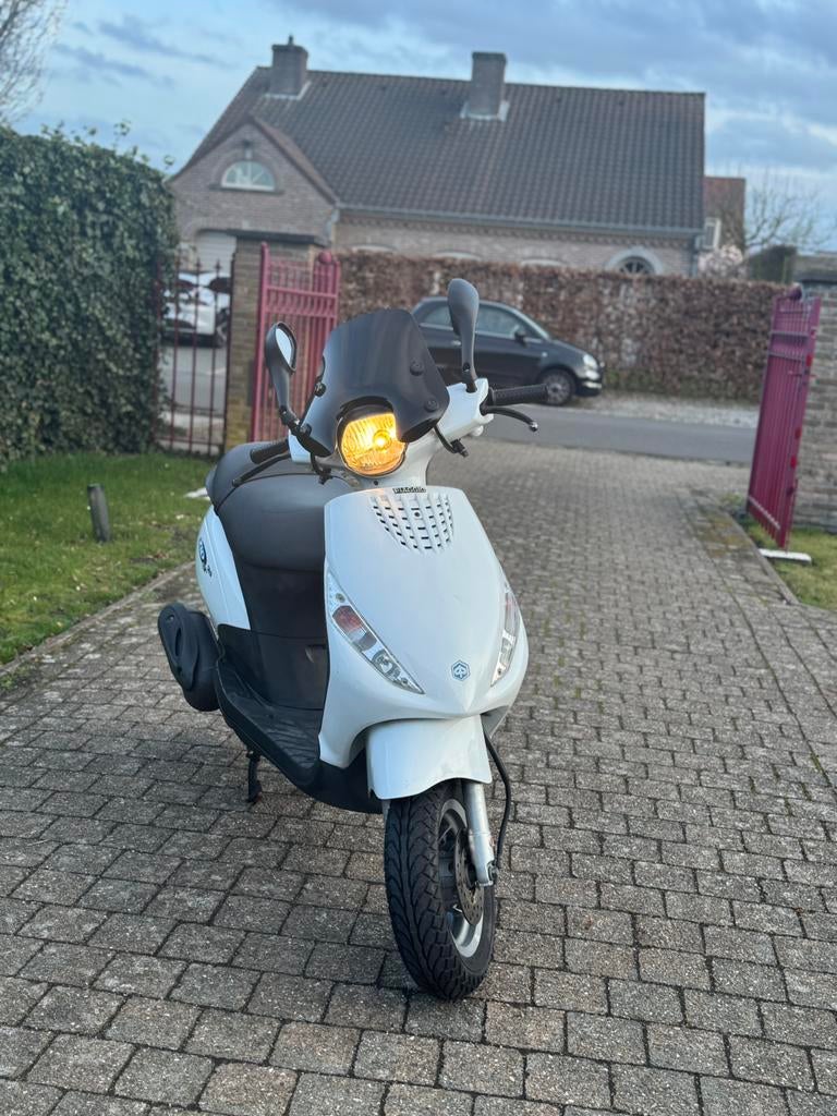 Classe Piaggio Zip A, Vélos & Vélomoteurs, Enlèvement, Comme neuf, Piaggio
