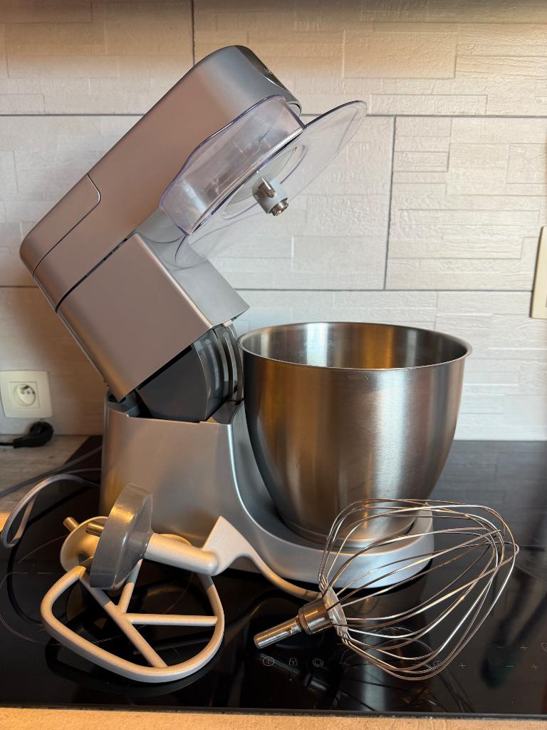 Keukenrobot kenwood, Elektronische apparatuur, Keukenmixers, Ophalen, 4 liter of meer, 3 snelheden of meer, Zo goed als nieuw