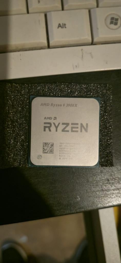 ryzen 9 3900x, Informatique & Logiciels, Processeurs, Enlèvement ou Envoi, 4 Ghz ou plus, Comme neuf, AMD Ryzen 9