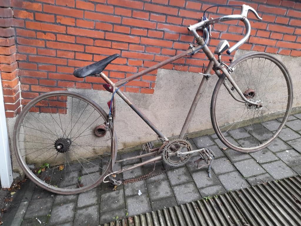 Ancien vélo de course.H.a rafraichir, Enlèvement
