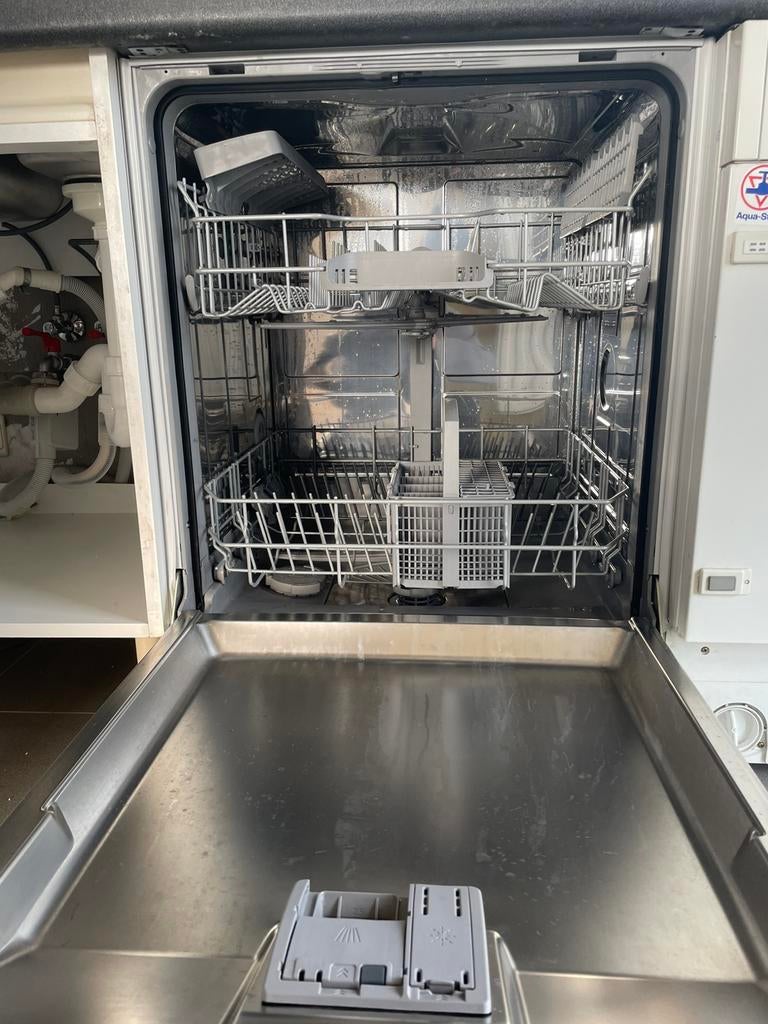 Lave-vaisselle - A venir chercher Schaerbeek - Fonctionnel, Ophalen, Gebruikt, Minder dan 85 cm, Inbouw