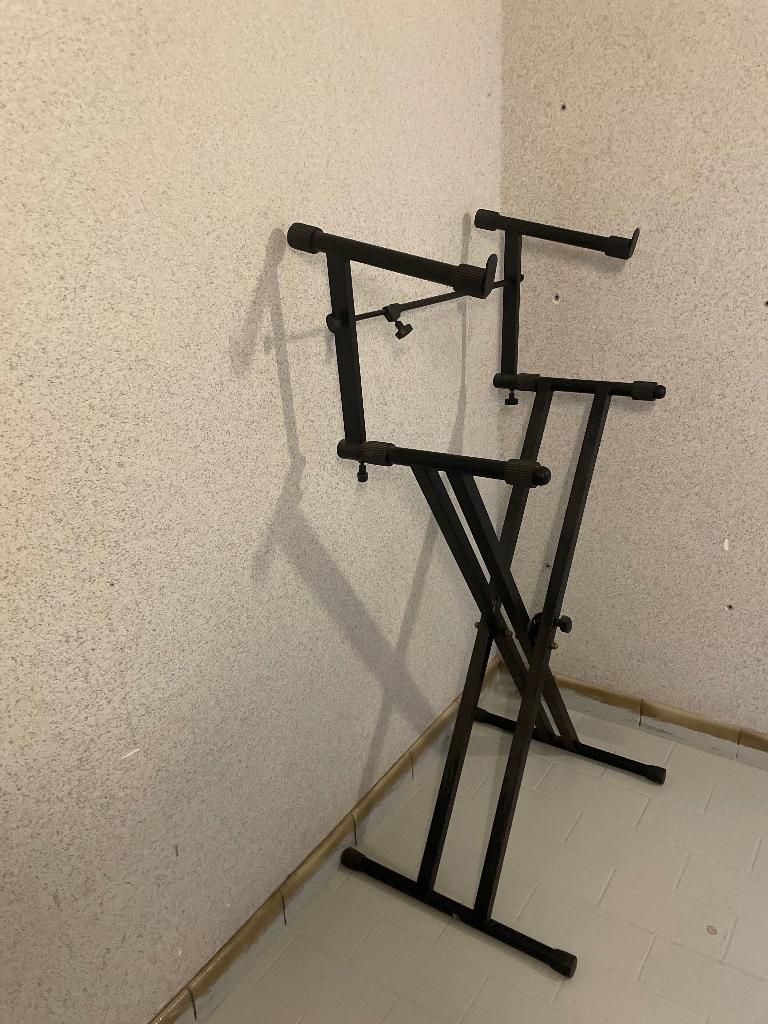 Dubble keyboard stand, Muziek en Instrumenten, Ophalen, Zo goed als nieuw