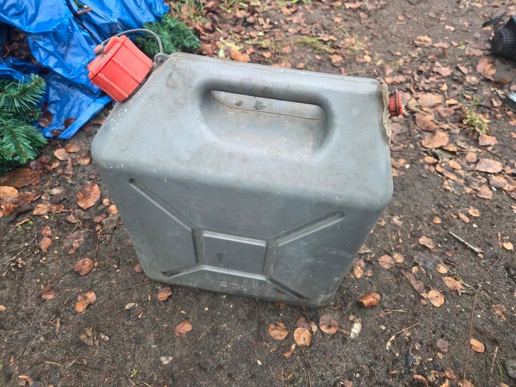 Jerrykan, Ophalen, Gebruikt