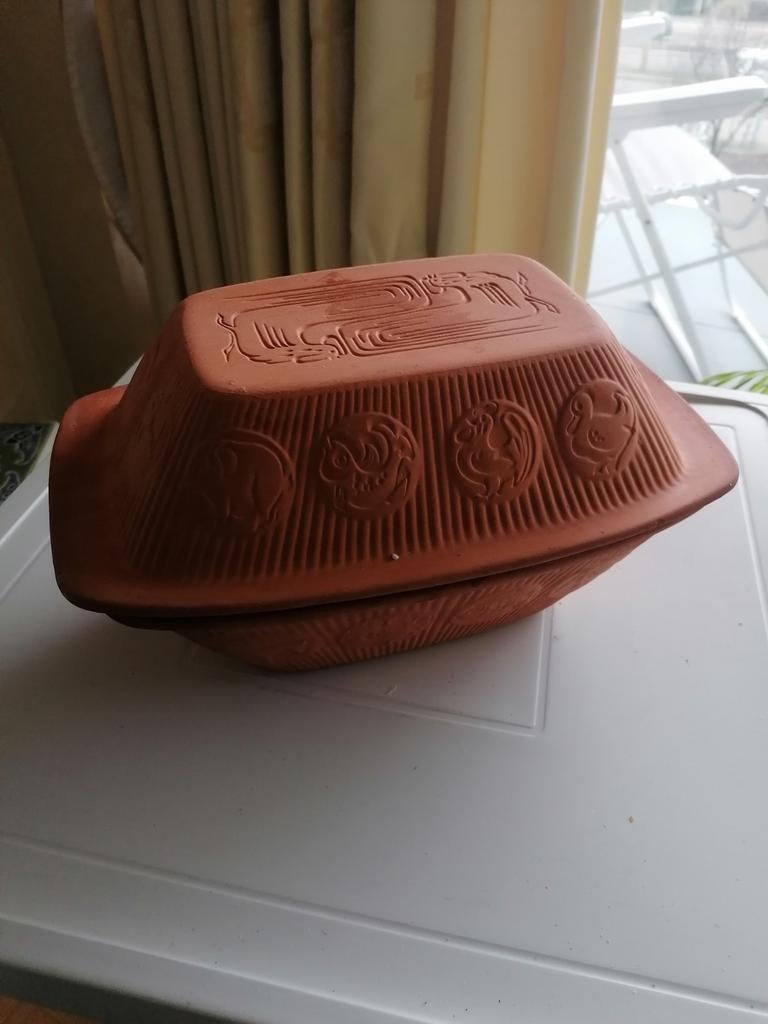 Plat de cuisson en terre cuite, Enlèvement, Utilisé