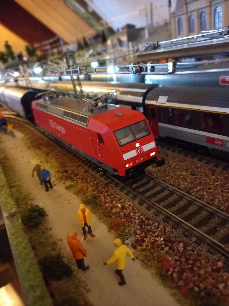 Locomotive Fleischmann type 145 DB Cargo, Hobby & Loisirs créatifs, Trains miniatures | HO, Enlèvement ou Envoi, Fleischmann, Locomotive