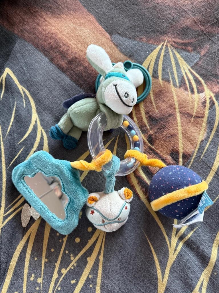 Doudou Peluche Jouets Activité Noukies, Enfants & Bébés, Enlèvement ou Envoi, Comme neuf, Hochet, Sonore