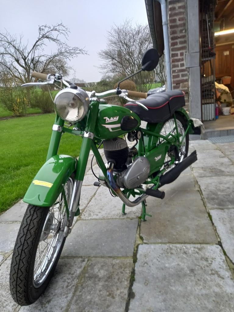 Av. Moto Novy 1954 avec  papiers.