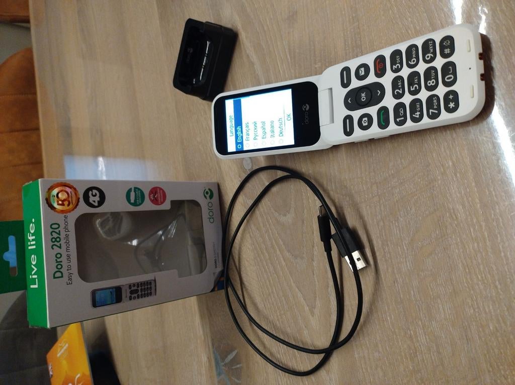 GSM - senioren - Doro 2820, Ophalen, Zo goed als nieuw, Overige kleuren