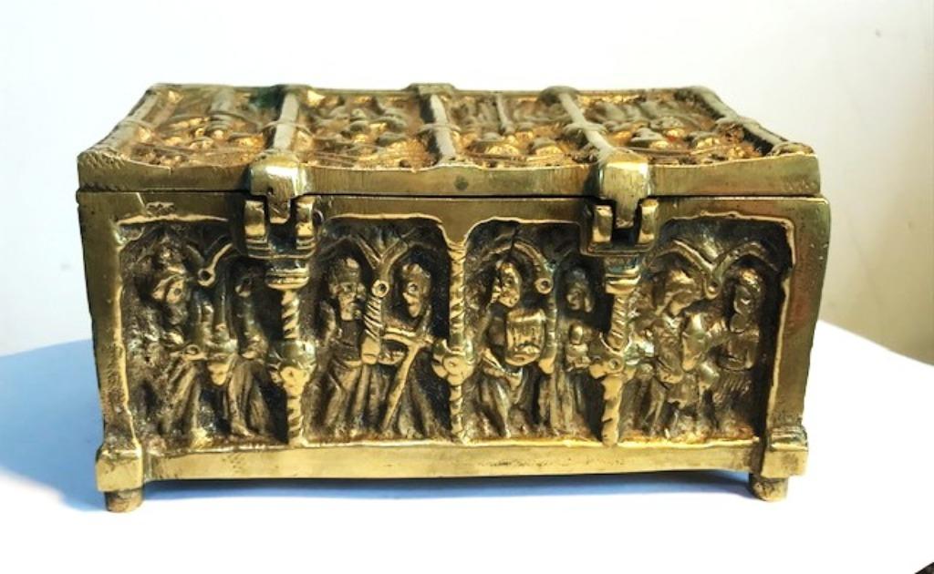 Coffret bronz Religion Gothique Français antique😎💑🎁🤗, Antiquités & Art, Antiquités | Bronze & Cuivre, Enlèvement ou Envoi