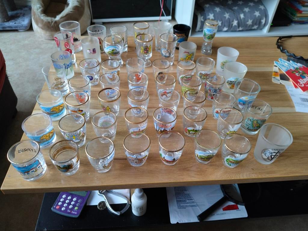 56 jeneverglaasjes, Ophalen, Zo goed als nieuw, Borrel- of Shotglas