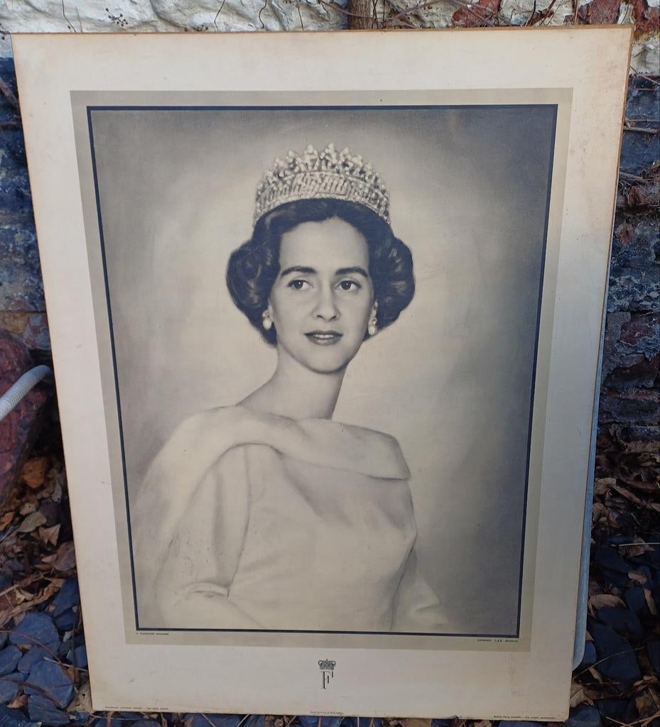 Grande photo d'école de la reine Fabiola, Antiquités & Art, Enlèvement