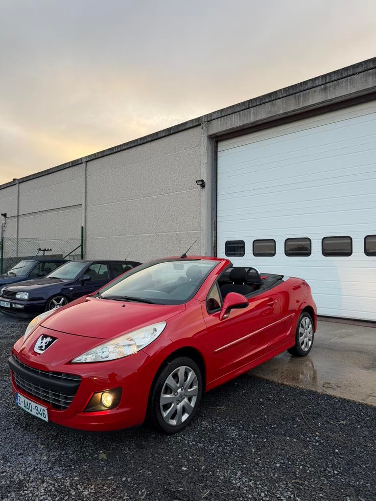 PEUGEOT 207 cc 1.6 Benzine 88 KW ANNEE 2012 92000km, Auto's, Stof, 4 cilinders, Cabriolet, Bedrijf