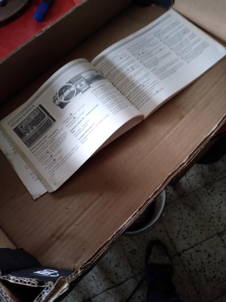 Nederlands talig instructie boekje vw golf 2, Ophalen of Verzenden