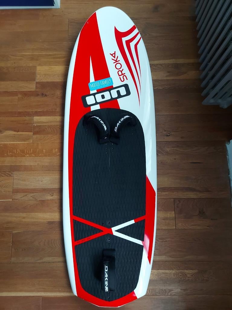 Kitefoil Sroka complet planche et foil (BRUXELLES), Comme neuf