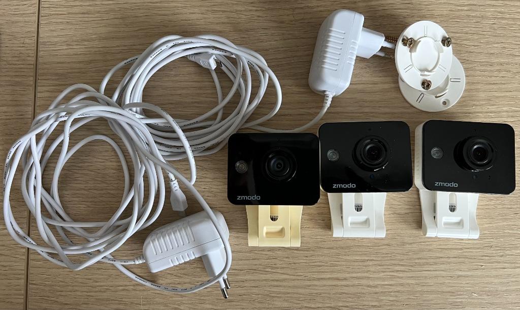 Drie (3) ZModo Mini HD Wifi IP camera's, Ophalen of Verzenden, Gebruikt, Binnencamera