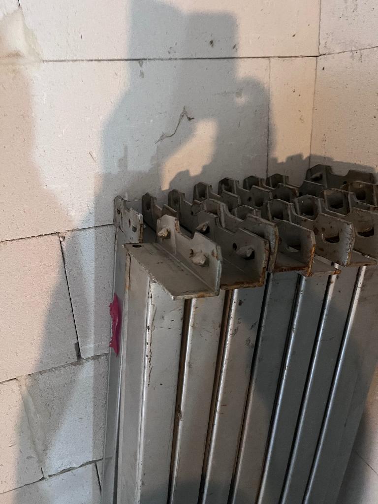 Palletstelling Liggers 9 €/stuk, Ophalen