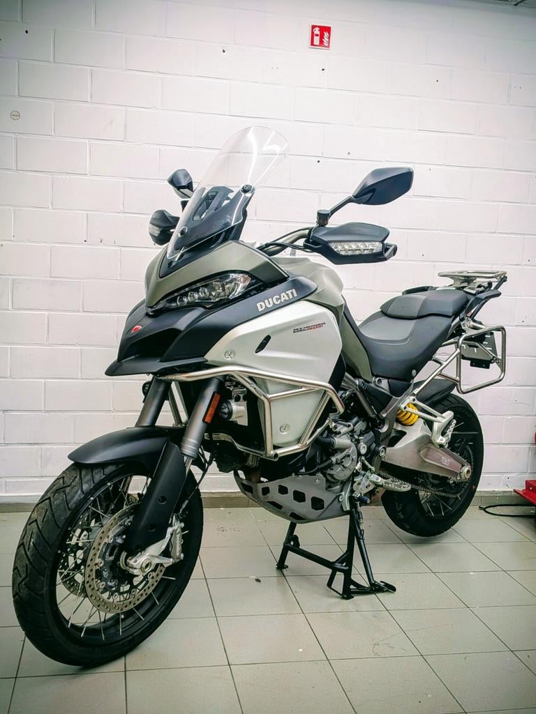 Ducati Multistrada 1200 Enduro, Motoren, 2 cilinders, Motorrijbewijs A, Bedrijf, Handvatverwarming