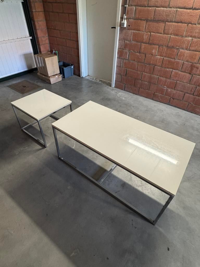Tafel set, Enlèvement