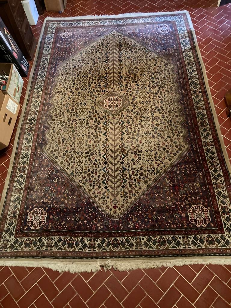 Perzisch tapijt uit abadeh (iran), Ophalen