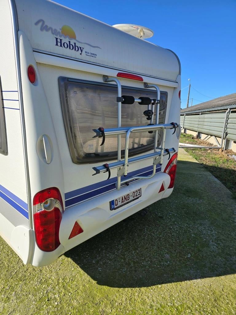 Caravane Hobby 450 de luxe, Jusqu'à 4, Hobby, Lit transversal, Particulier