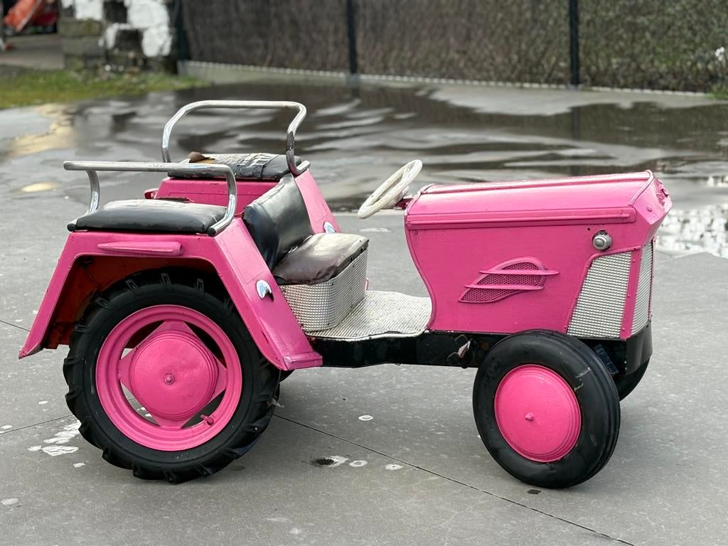 Tracteur idéal pour s'asseoir dans un magasin pour enfants, Enlèvement, Comme neuf