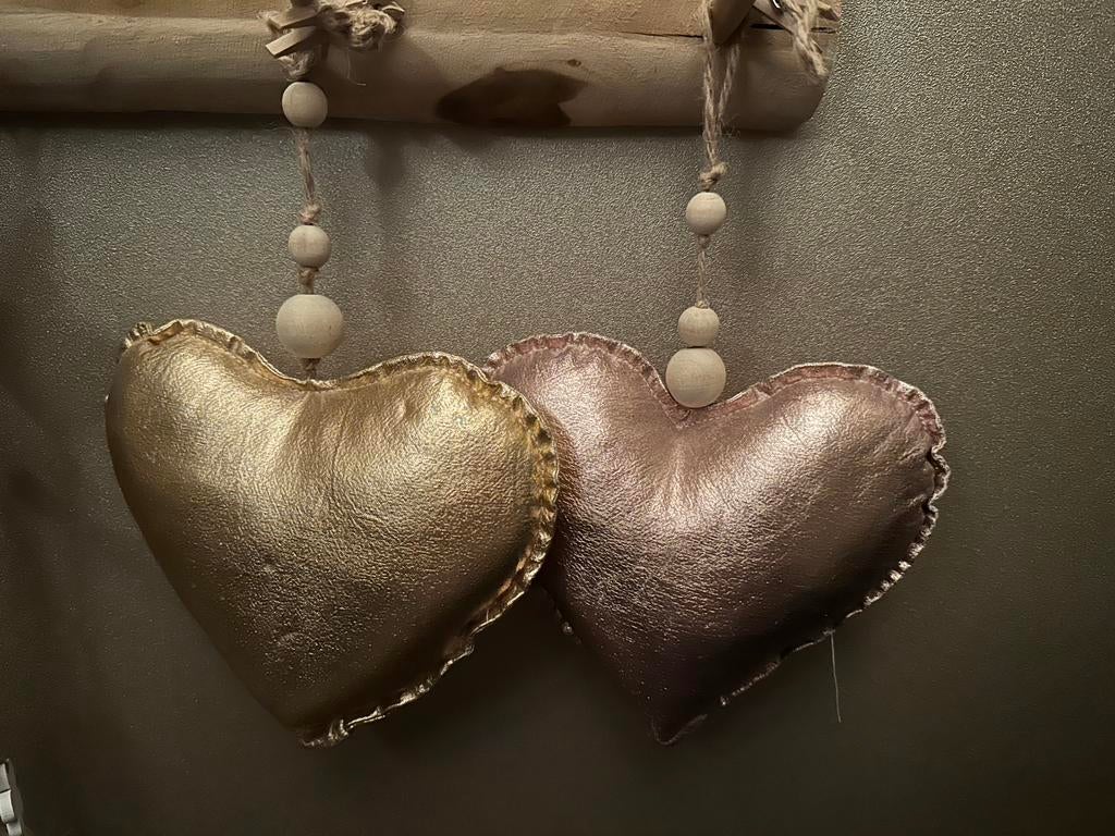 Twee harten roze, Ophalen of Verzenden, Zo goed als nieuw