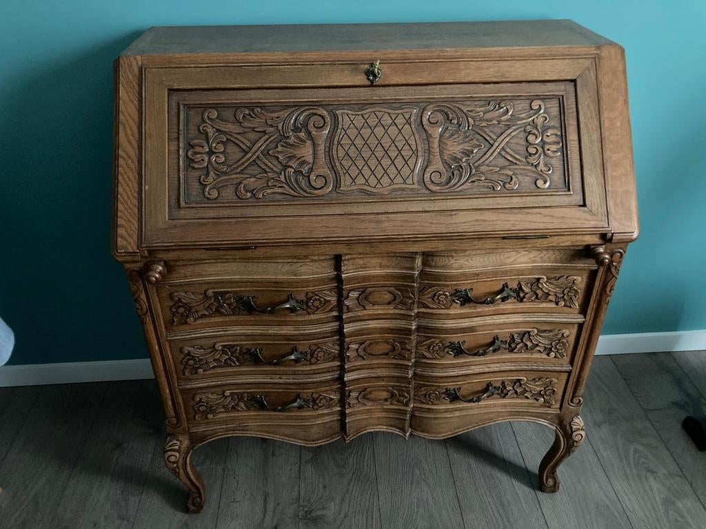 Eiken secretaire, Ophalen