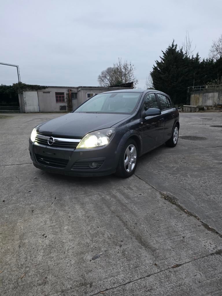 OPEL ASTRA H 1.9 CDTI SPORTS, Autos, Opel, Phares directionnels, Achat, Boîte manuelle, Noir