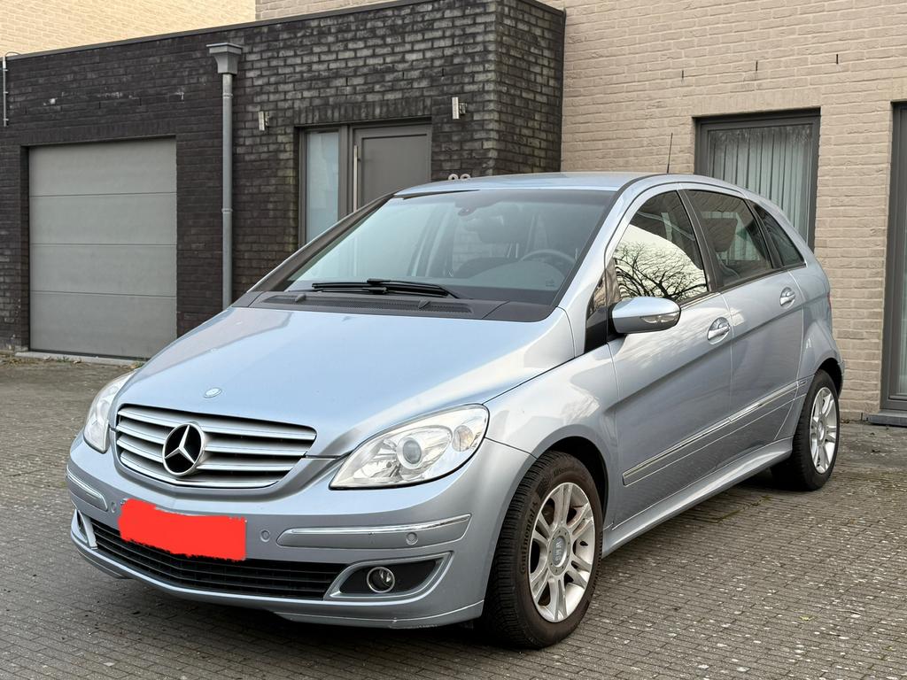 Mercedes B180 CDi Automaat cruise control digitale airco, Auto's, Particulier, 1880 kg, Euro 4, Parkeersensor