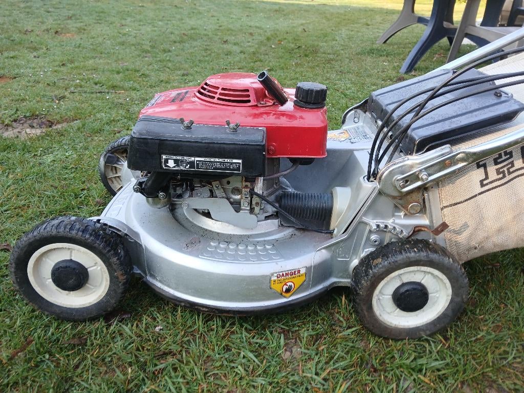 Maaier HONDA HR194 Zelfrijdend 53 cm in uitstekende staat, Ophalen, Cirkelmaaier, Versnellingen, Zo goed als nieuw