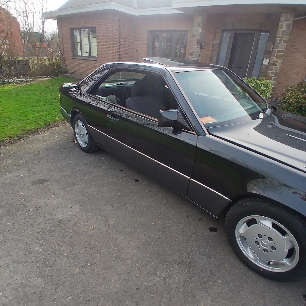 mercedes w12 coupé, Autos, Autres modèles, Achat, Rétroviseurs électriques, Entretenue par le concessionnaire