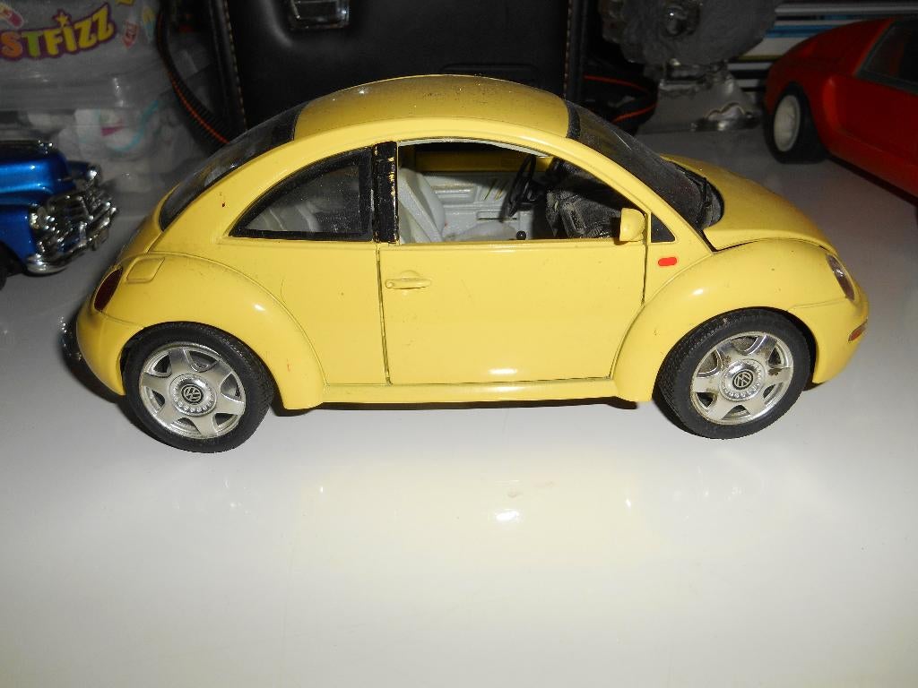 Burago 1/18 Volkswagen New Beetle 1998, Enlèvement ou Envoi, Burago