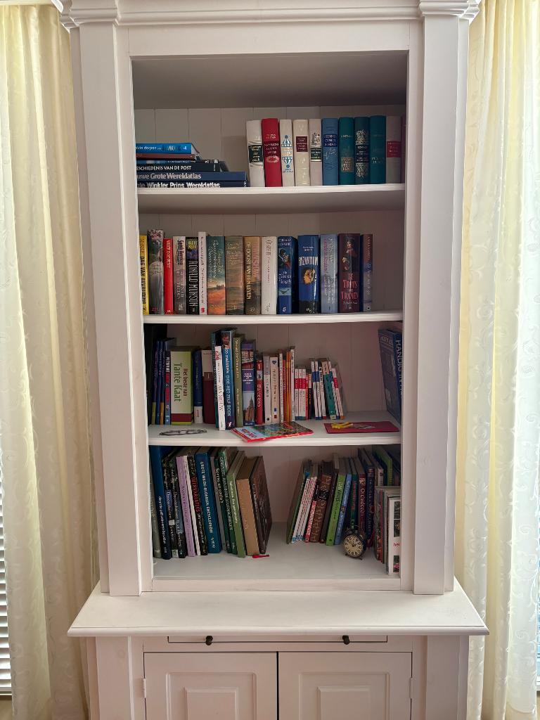 Étagère, Maison & Meubles, Avec porte(s), Comme neuf, Enlèvement, 50 à 75 cm